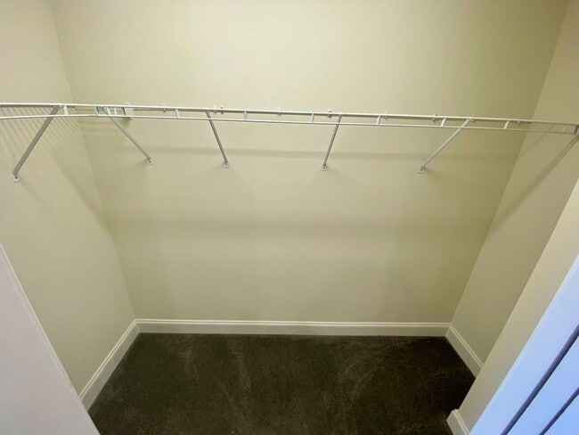 Building Photo - Apartment with Waterview in Downtown Wilmi...