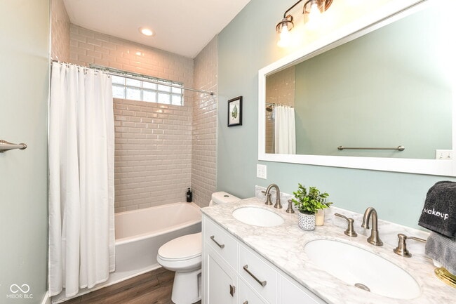 Building Photo - 1242 S Talbott St