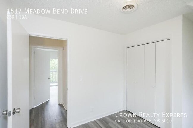 Building Photo - 1517 Meadow Bend Dr