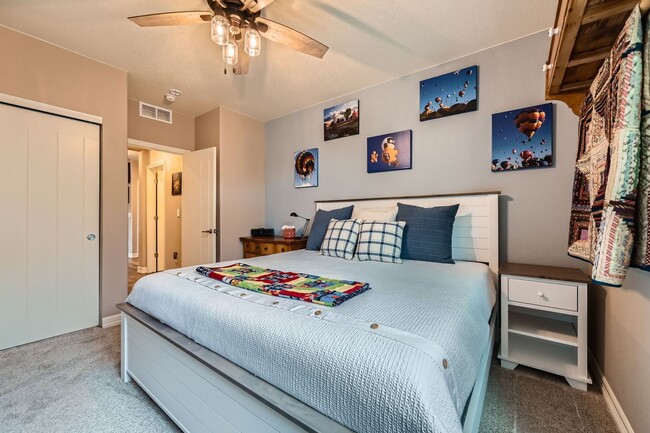 Building Photo - Luxury Living with Front Range Views, Hot ...