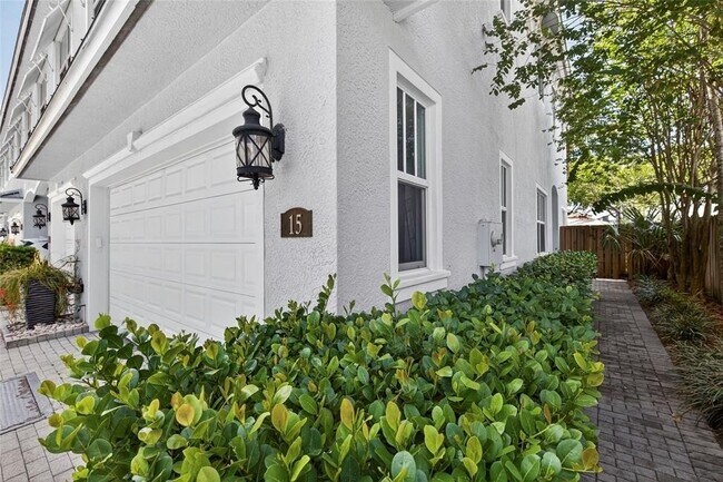 Building Photo - South Florida Excellent Rental - 1 month FREE!!!