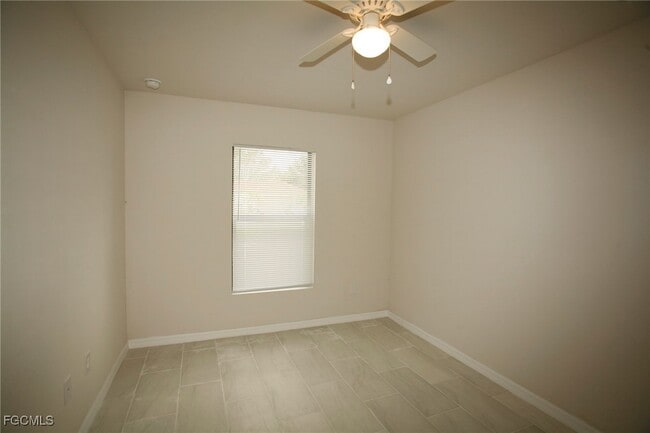 Building Photo - 1309 SE 8th Pl