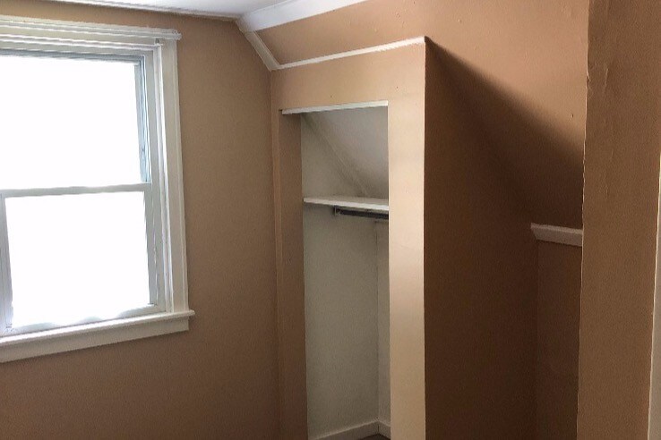 Building Photo - 917 S University Ave