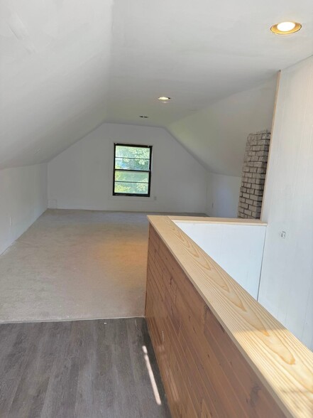 Building Photo - 3153 W Mott Ave