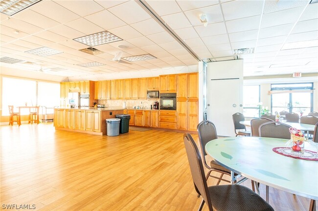 Building Photo - 40 Lemans Dr