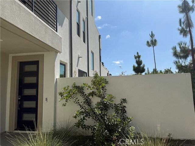 Building Photo - 257 Novel