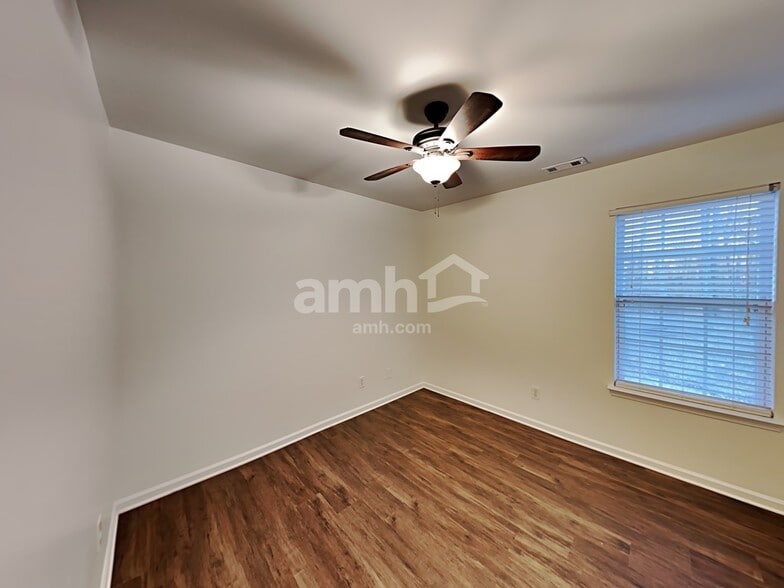 Building Photo - 10630 Turkey Point Dr