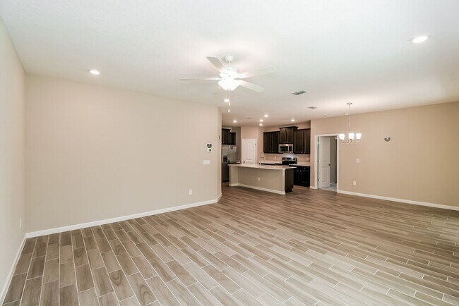 Building Photo - 2570 Laylas Wy