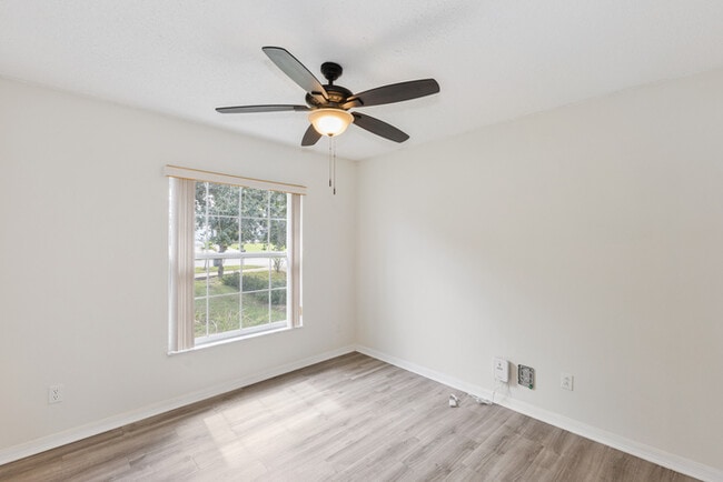 Building Photo - 13219 Pinyon Dr