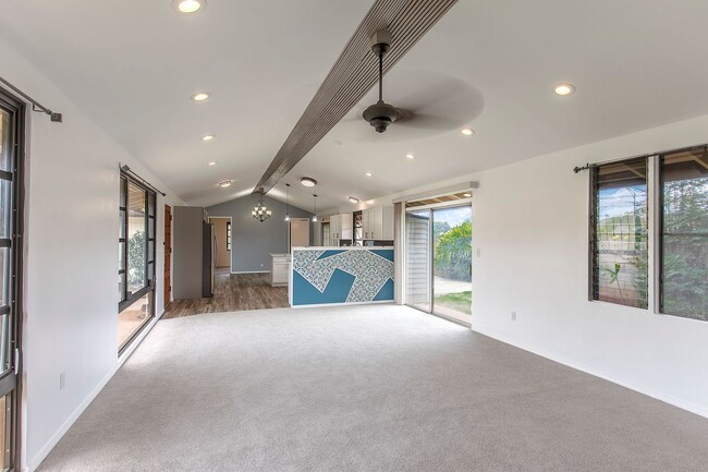 Building Photo - 3bd/2ba/garage in Miliani Town