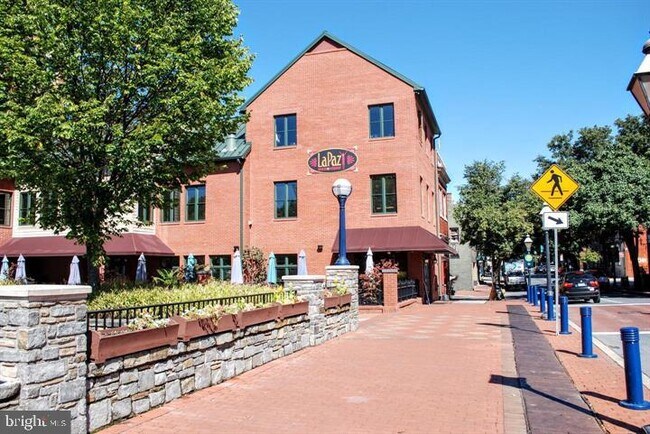 Building Photo - 5330 Witch Hazel Ln