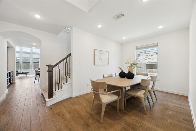 Building Photo - 29031 Hauter Wy