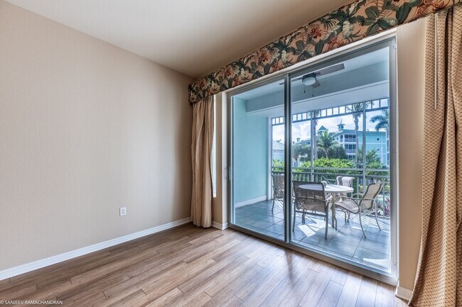 Building Photo - WALKING DISTANCE TO SUNSEEKER RESORT AND P...