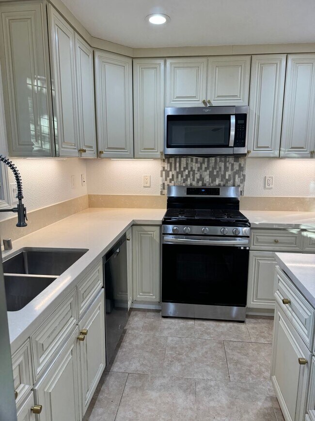 Building Photo - 3/2 home