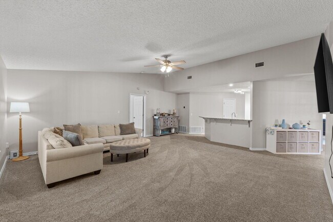 Building Photo - 7613 Marthas Way