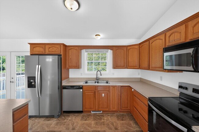 Building Photo - 22628 Rue Woods Dr