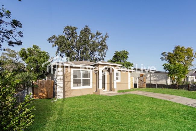 Building Photo - 3616 N 55th St