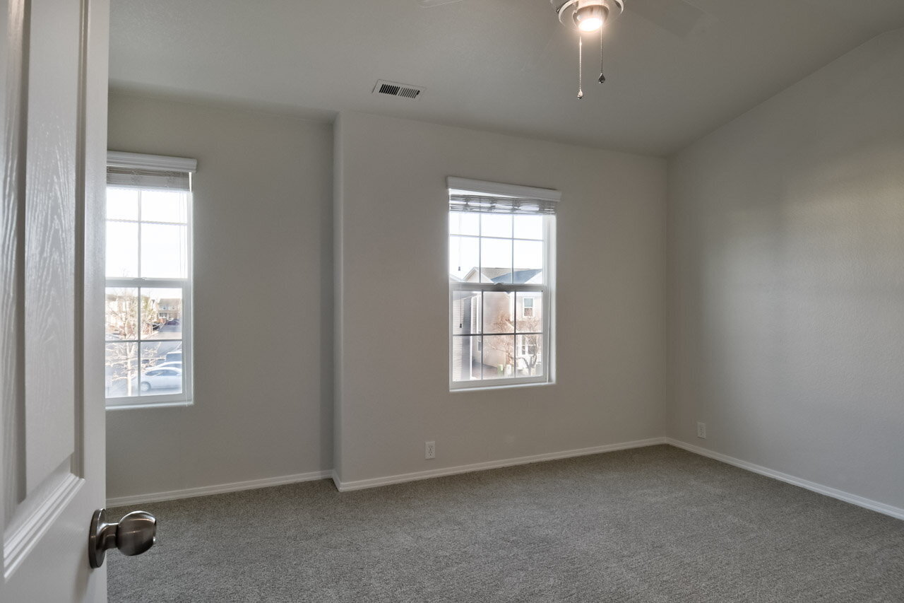 Building Photo - Move-In Ready 2-Bedroom with Central A/C –...