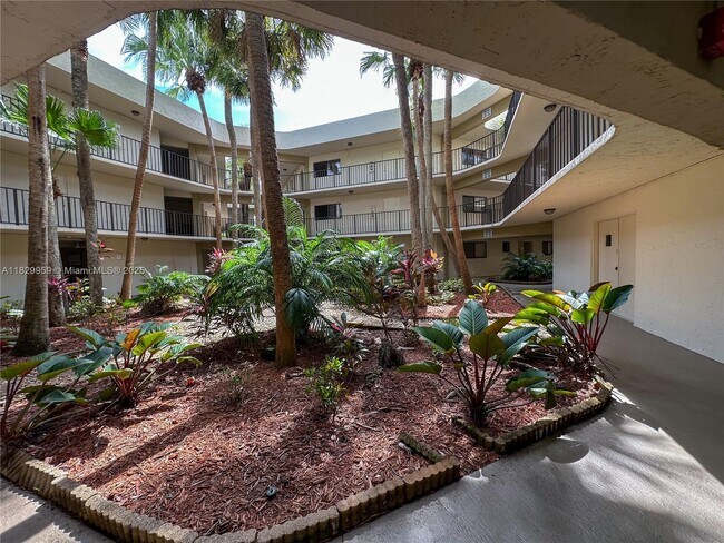 Building Photo - 8025 SW 107th Ave