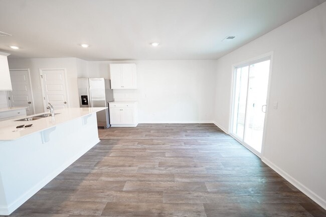 Building Photo - Available Soon!