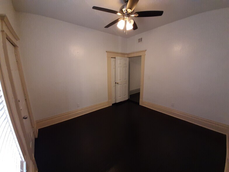 Building Photo - 4710 Reiger Ave