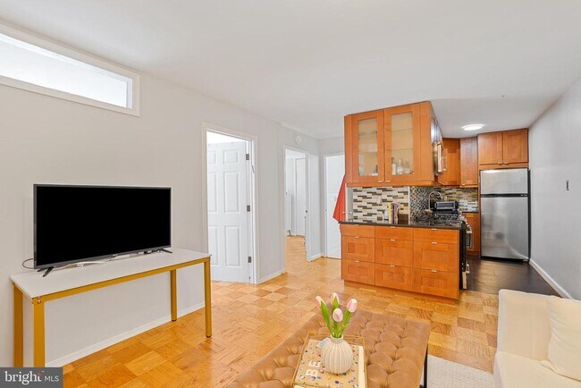 Building Photo - 1545 18th St NW
