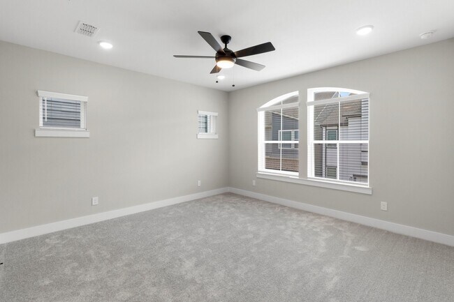 Building Photo - 16030 Mason Run Dr
