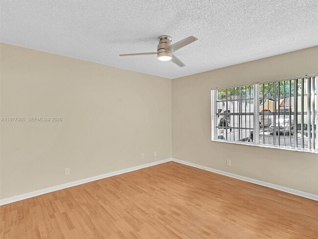 Building Photo - 1353 Springside Dr