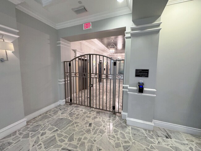 Building Photo - 2501 S Ocean Dr