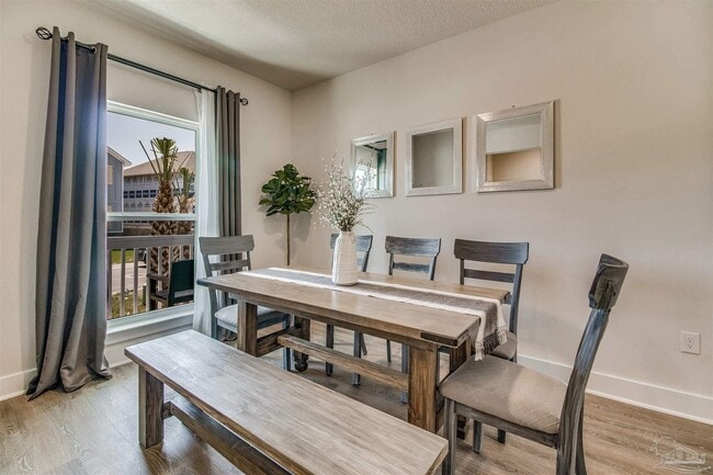 Building Photo - 14358 Gardenglen Dr