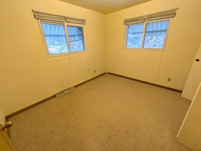 Building Photo - 1 James Pl