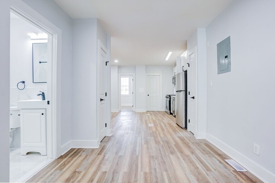 Building Photo - 3012 Nelson Pl SE