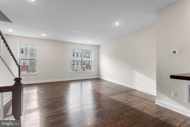 Building Photo - 8418 Kendall Ct
