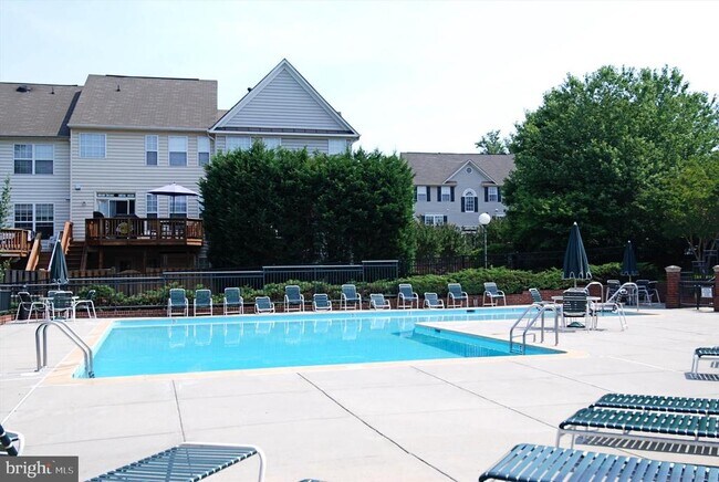 Building Photo - 4138 Fountainside Ln