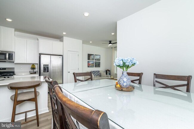 Building Photo - 41 Barnes Wy