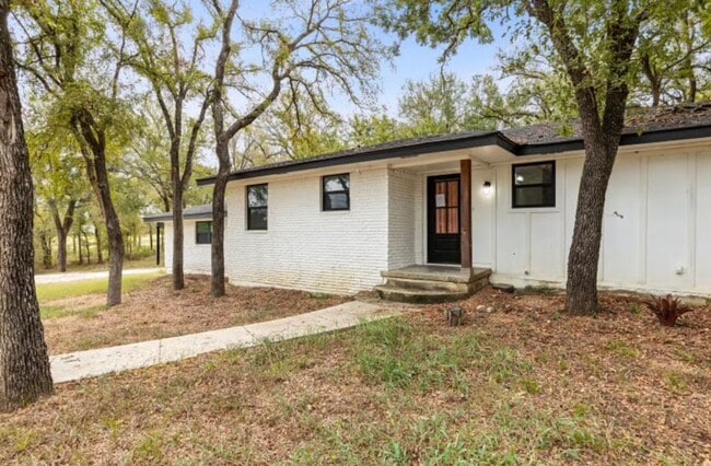 Building Photo - Fully Furnished Room for Rent- $550- Loren...