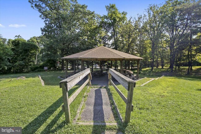 Building Photo - 2720 S Arlington Mill Dr