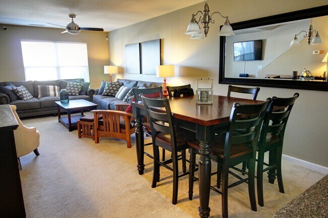 Building Photo - Beautiful 3 Floor Townhouse in Durham's Stratford Lakes Neighborhood!