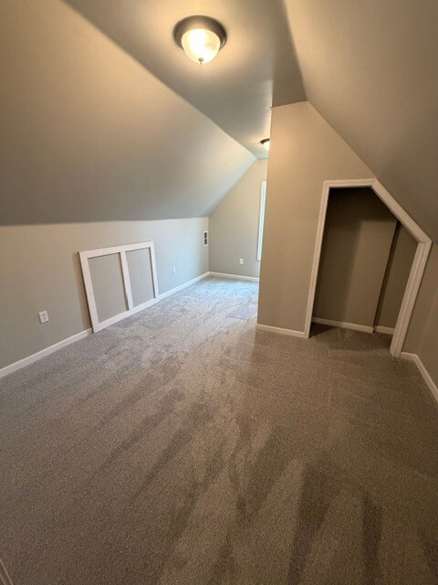 Building Photo - 670 Richmond Ave