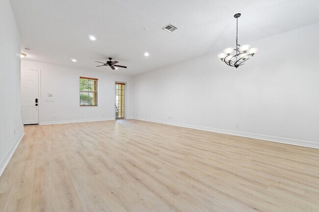 Building Photo - 150 Lismore Ln