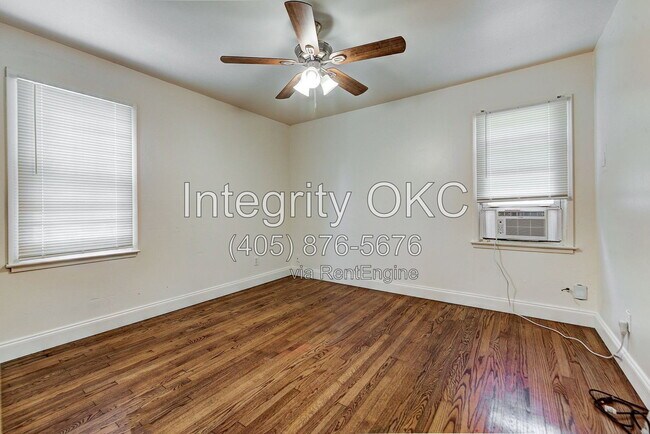 Building Photo - 2321 McCracken Dr