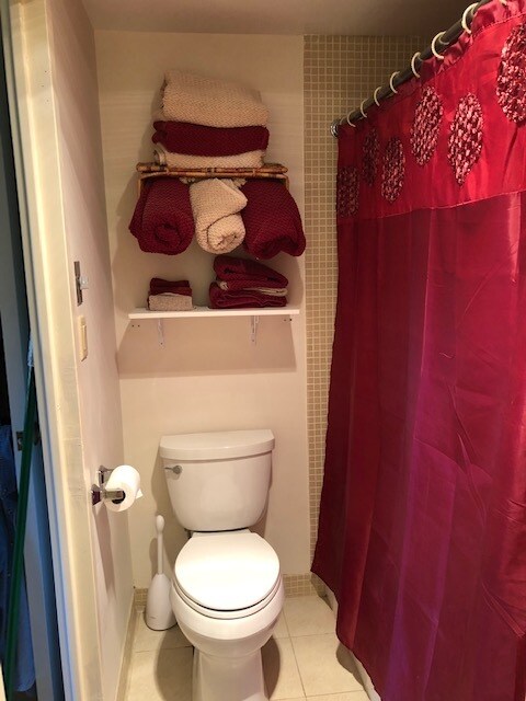 Master Bath - 1 Bratenahl Pl