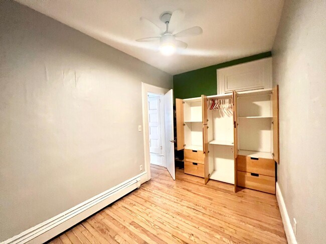 Building Photo - 712 Willow Ave