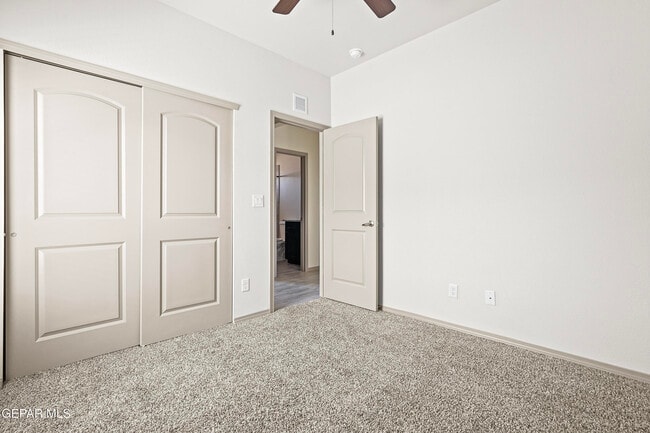 Building Photo - 12049 Hidden Gdns