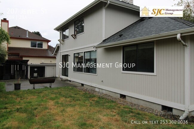 Building Photo - Five Bedroom 2 bath home for rent in Enumclaw