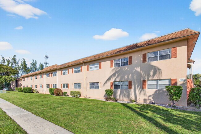 Building Photo - 500 SW 2nd Ave