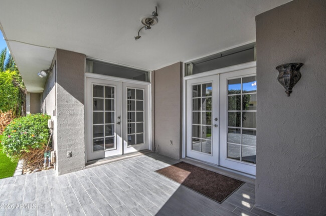 Building Photo - 8647 E Devonshire Ave