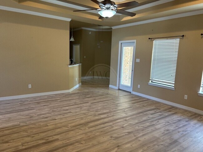 Building Photo - 203 Weeping Willow Ct