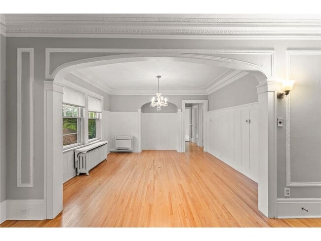 Building Photo - 1501 Summit Ave