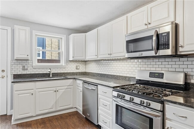 Building Photo - 1402 Sherman Ave